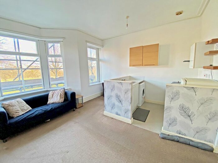 1 Bedroom Property To Rent In Blaenclydach Street, Cardiff, CF11