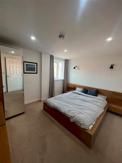 3 Bedroom Flat To Rent In The Royal, Salford, Manchester, M6