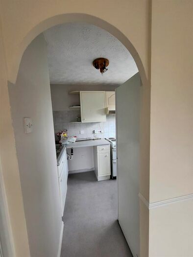 1 Bedroom Flat To Rent In Flat, The Pavilions, Cambridge Road, Southend-On-Sea, SS1
