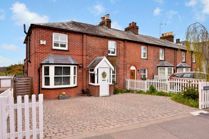 3 Bedroom Cottage For Sale In Blanche Lane, South Mimms, Potters Bar, EN6