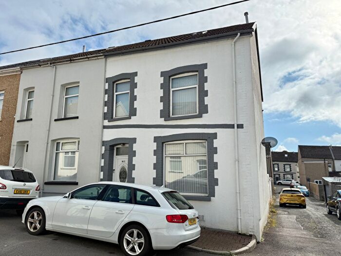 3 Bedroom End Of Terrace House For Sale In Edward Street, Merthyr Tydfil, CF48