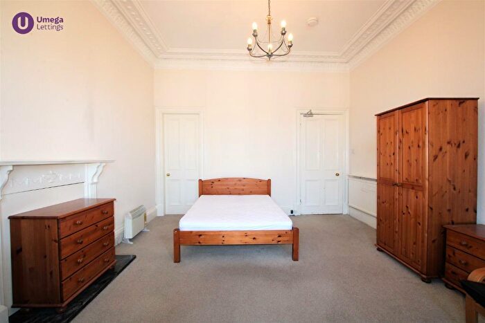 3 Bedroom Flat To Rent In Thirlestane Road, Marchmont, Edinburgh, EH9