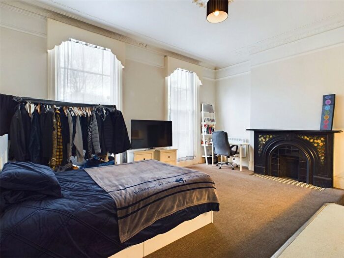 Studio To Rent In Goldstone Villas, Hove, East Sussex, BN3