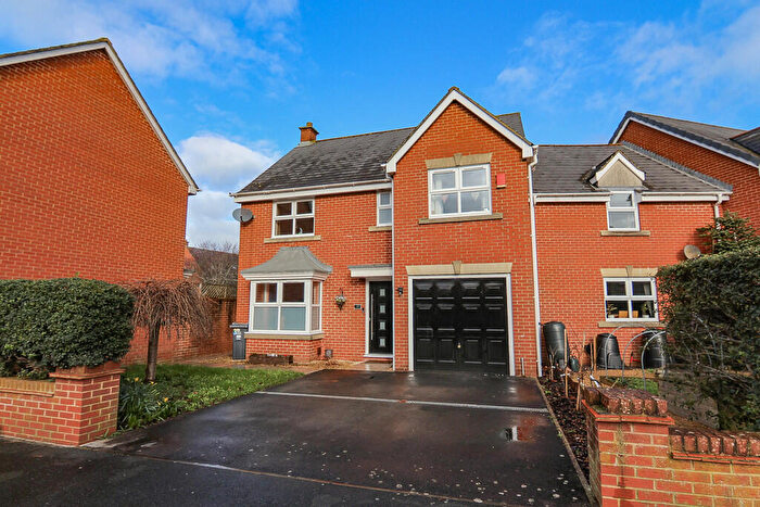4 Bedroom Link Detached House For Sale In Longridge Way, Weston-super-Mare, BS24