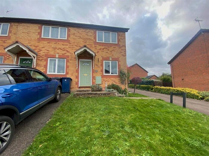 2 Bedroom Property To Rent In Wheat Croft, Linton, Cambridge, CB21