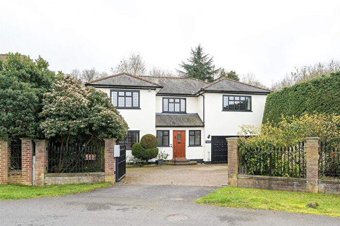 5 Bedroom Detached House For Sale In Woodman Lane, Chingford, E4