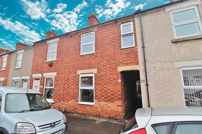3 Bedroom Terraced House For Sale In Alford Street, Grantham, NG31