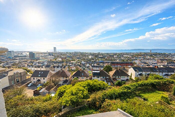 3 Bedroom Flat To Rent In Chaddesley Terrace, Swansea, SA1