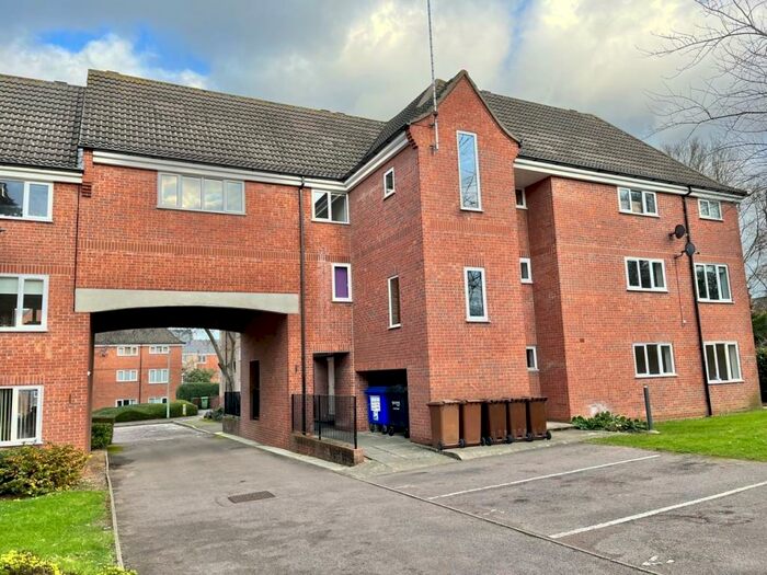 2 Bedroom Flat To Rent In Trinity Mews, IP33