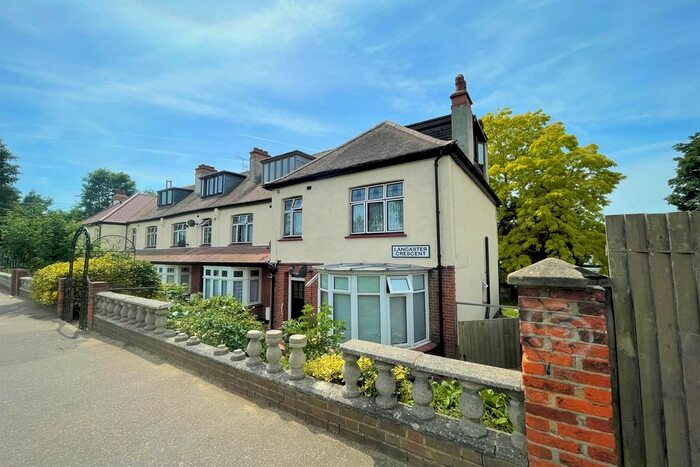 1 Bedroom Flat To Rent In Lancaster Crescent, Southend-On-Sea, SS1