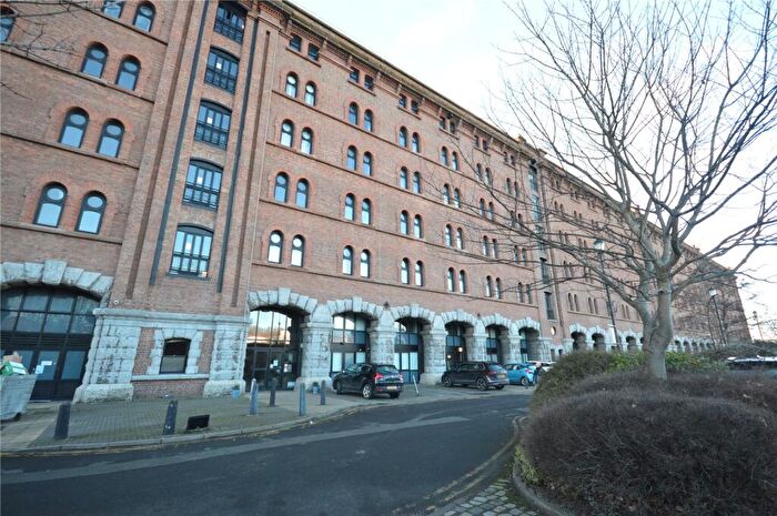 3 Bedroom Apartment To Rent In Waterloo Road, Liverpool, Merseyside, L3