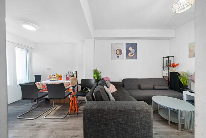 3 Bedroom Semi Detached House For Sale In City Road, Liverpool, L4