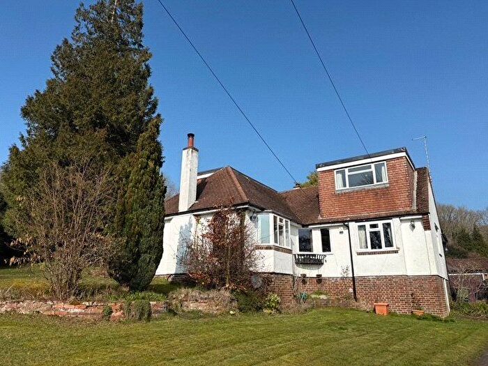 4 Bedroom Detached House For Sale In The Hillside, Orpington, BR6