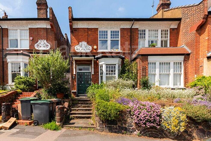 1 Bedroom Flat To Rent In Dukes Avenue, Muswell Hill, N10