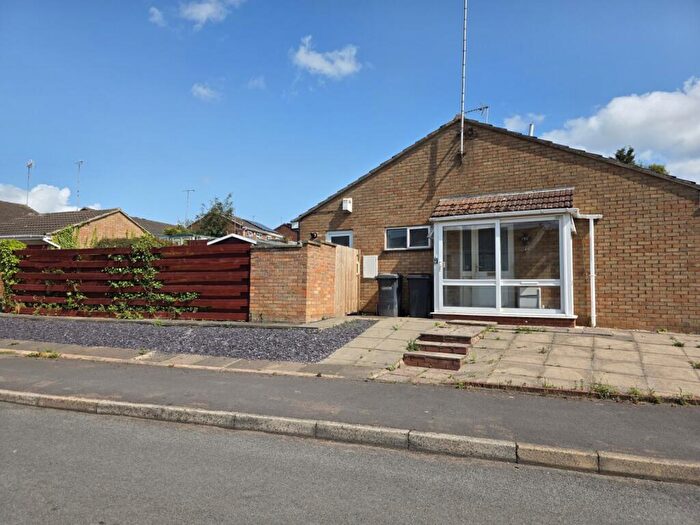 2 Bedroom Bungalow For Sale In Tresillian Road, Exhall, Coventry, Warwickshire, CV7