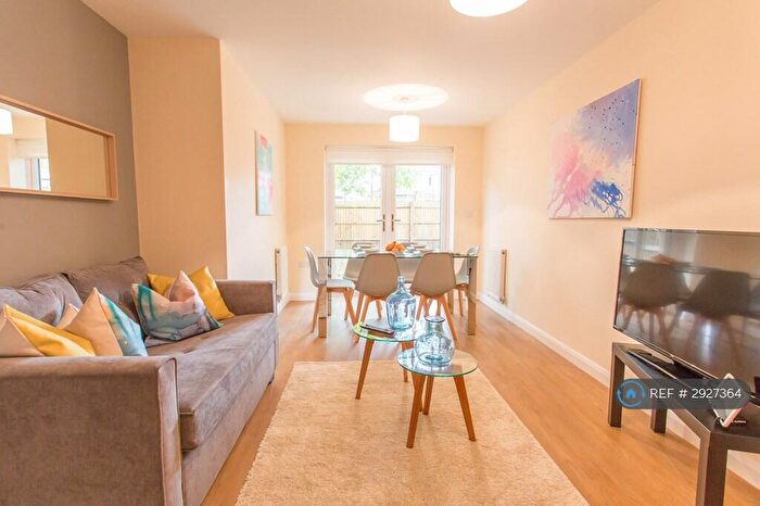 3 Bedroom Flat To Rent In London Road, Oxford, OX3