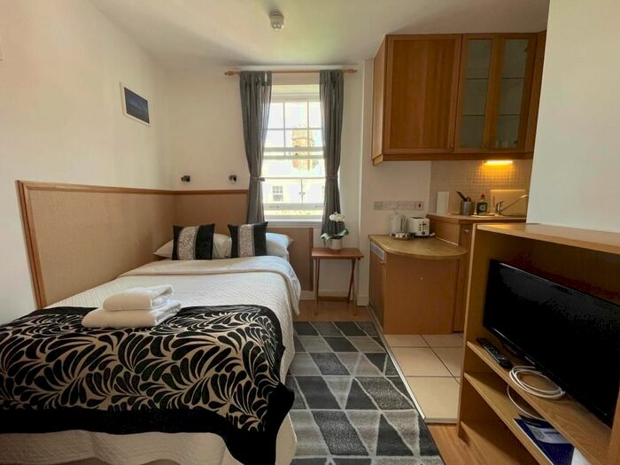 Studio To Rent In Fulham Palace Road, Hammersmith, London, W6