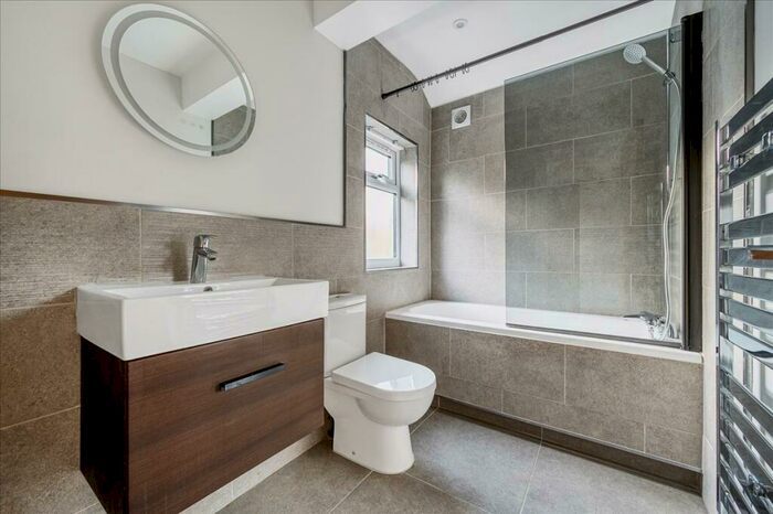 2 Bedroom Flat To Rent In Newton Road, Harrow, HA3