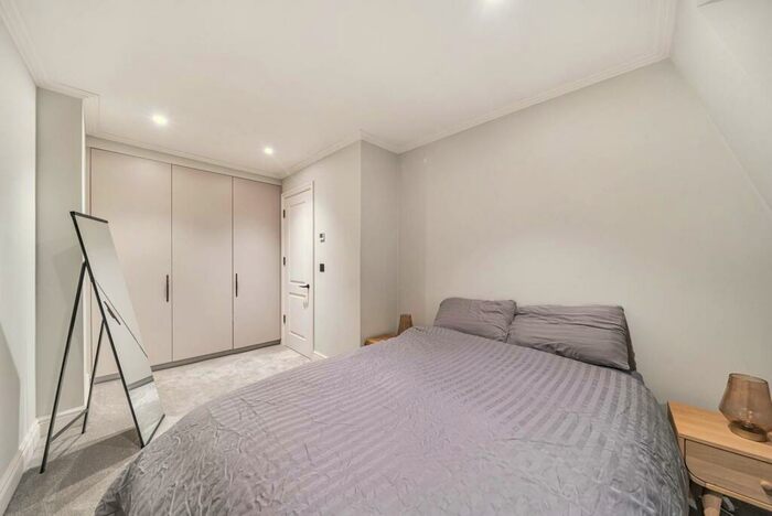 2 Bedroom Flat To Rent In Chapel Market, Angel, London, N1