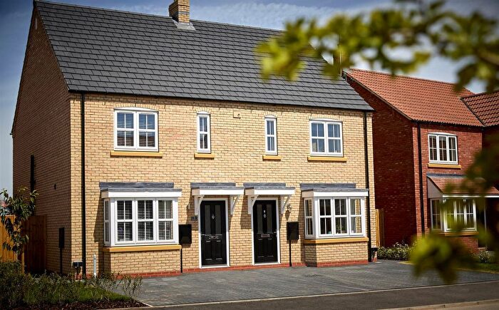 3 Bedroom Terraced House To Rent In Barnes Way, Kingswood, Hull, HU7