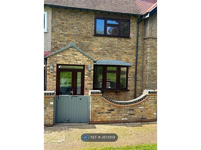 3 Bedroom Terraced House To Rent In Middle Park Avenue, London, SE9