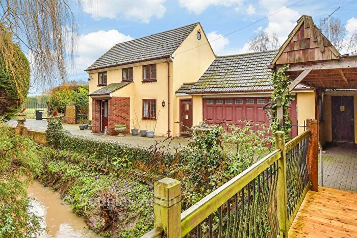 5 Bedroom Detached House For Sale In Nursery Road, Nazeing, Essex, EN9