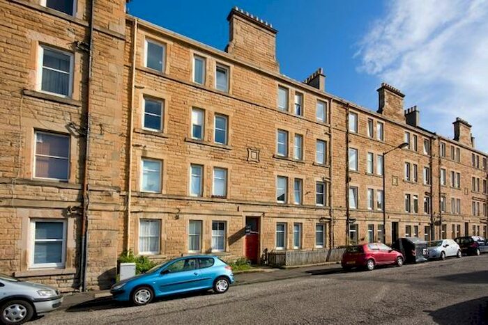 1 Bedroom Flat To Rent In Stewart Terrace, Edinburgh, EH11