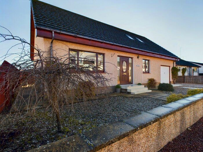 3 Bedroom Detached House For Sale In Glenburn Avenue Symington, ML12