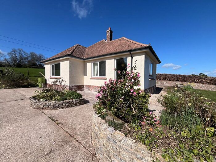 3 Bedroom Detached Bungalow To Rent In Dunchideok, EX2