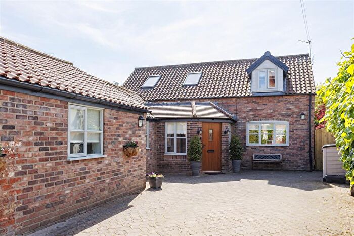 5 Bedroom Property To Rent In Front Street, Naburn, York, YO19