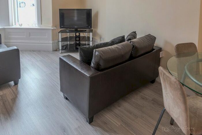 3 Bedroom Flat To Rent In Lipson Road, Lipson, Plymouth PL4