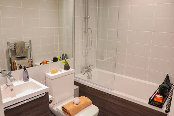 2 Bedroom Apartment To Rent In The Ironworks, Sheffield, S3