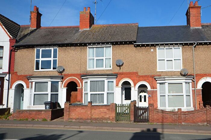 3 Bedroom Terraced House For Sale In Washbrook Road, Rushden, Northamptonshire, NN10