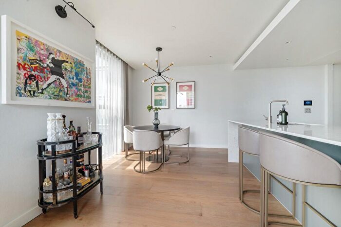 2 Bedroom Flat For Sale In Marsh Wall London, E14