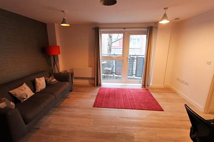 1 Bedroom Flat To Rent In Oakleigh Court Murray Grove, Islington, N1