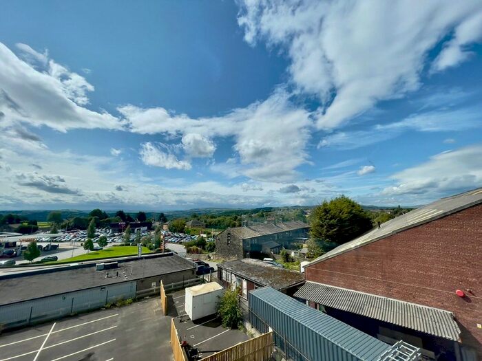 1 Bedroom Flat To Rent In Yeadon House, Green Lane, Yeadon, Leeds, West Yorkshire, LS19