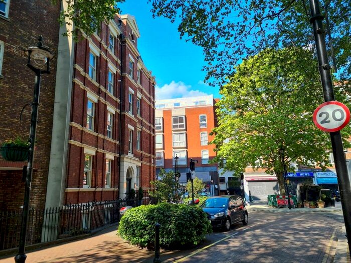 2 Bedroom Flat To Rent In Carburton Street, Fitzrovia, London, W1W