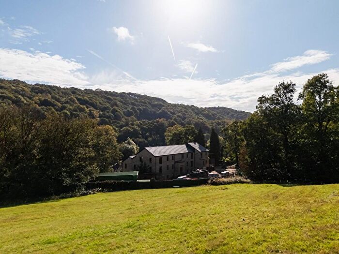 3 Bedroom Flat For Sale In Apartment, Stansfield Mill, Triangle, Sowerby Bridge, HX6