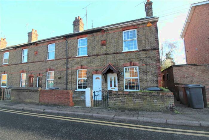 2 Bedroom Terraced House To Rent In Bed City Centre Character Home, CM2