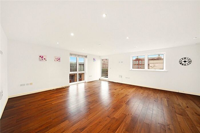 2 Bedroom Flat To Rent In Wyfold Road, London, SW6