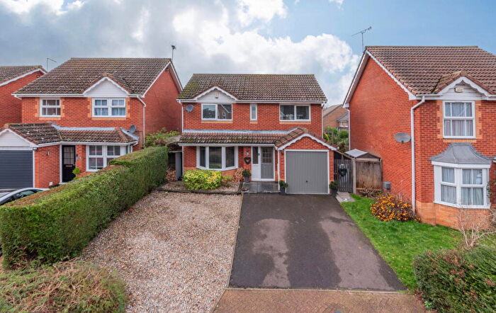 4 Bedroom Detached House For Sale In The Larches, Faversham, ME13