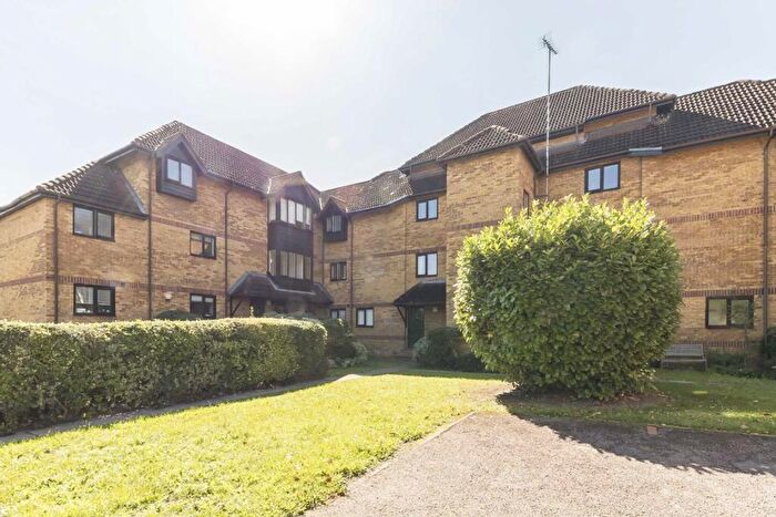 1 Bedroom Flat To Rent In Linwood Close, Camberwell, SE5