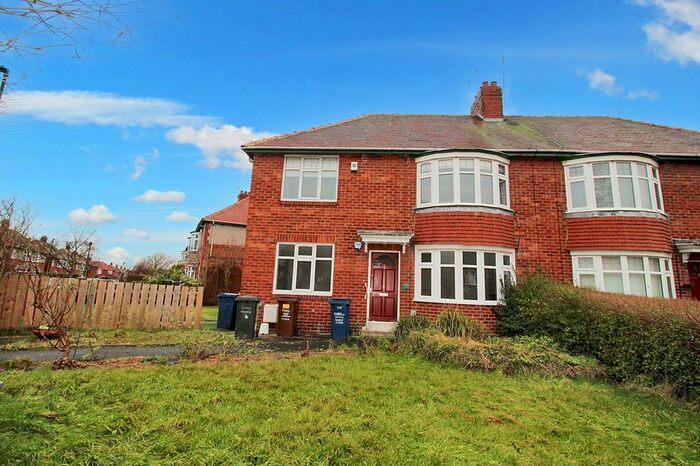 2 Bedroom Flat To Rent In Linthorpe Road, Gosforth, Newcastle Upon Tyne, NE3