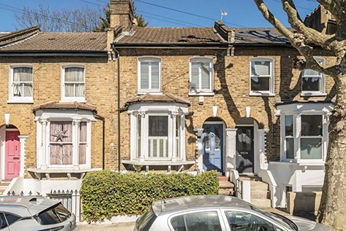 3 Bedroom Terraced House For Sale In Kimberley Avenue, Peckham, SE15