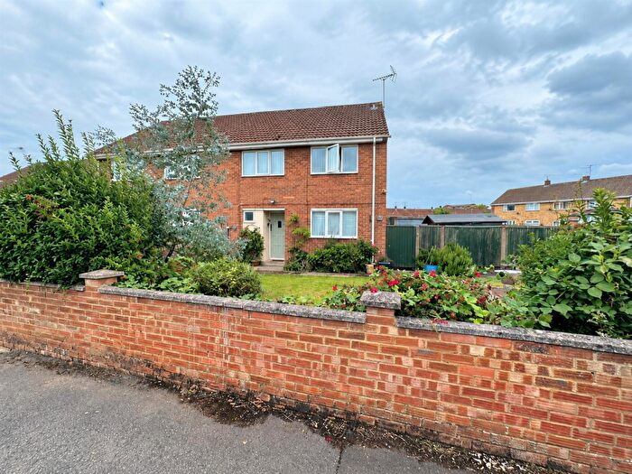 4 Bedroom Semi-Detached House For Sale In York Road, Corby, NN18