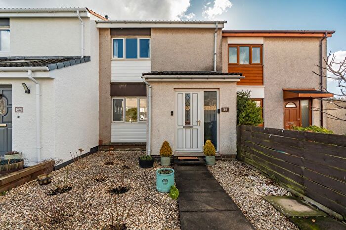 2 Bedroom Villa For Sale In Howden Hall Loan, Edinburgh, EH16