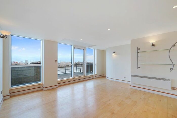 4 Bedroom Flat To Rent In Glaisher Street, Deptford, SE8