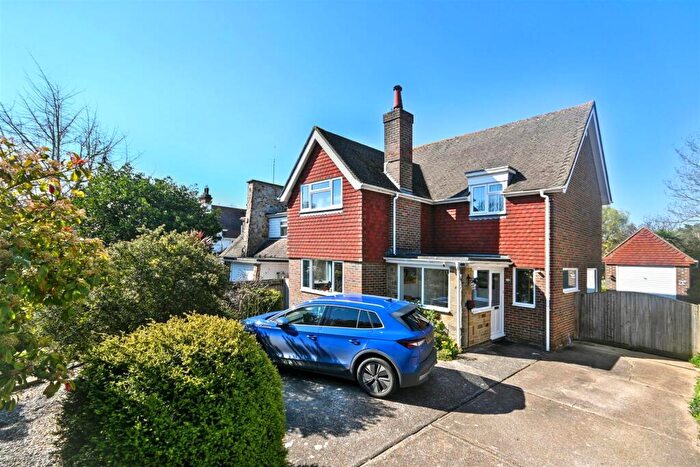 4 Bedroom Detached House To Rent In Decoy Drive, Eastbourne, BN22