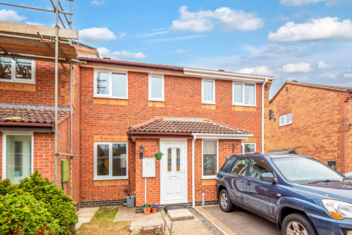 2 Bedroom Terraced House To Rent In Ravencroft, Bicester, OX26