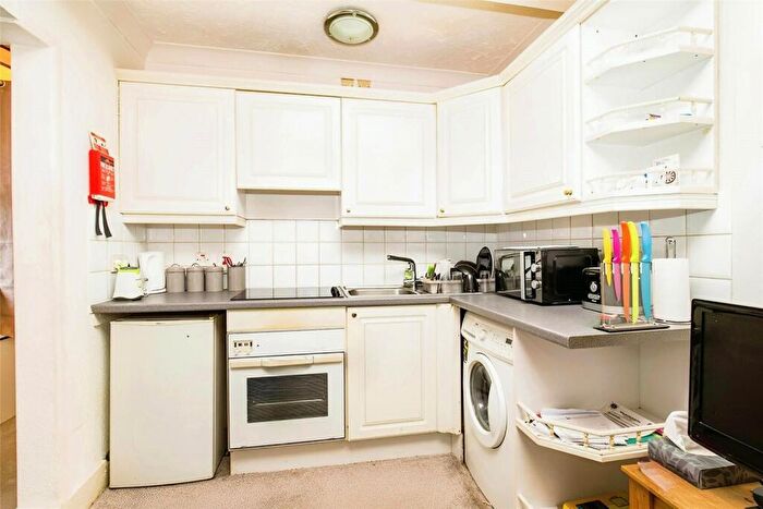 1 Bedroom Flat For Sale In Marine Drive West, Bognor Regis, West Sussex, PO21